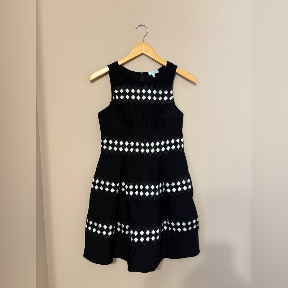 Jun & Ivy Women's Sleeveless Black Diamond Pattern Dress Size S